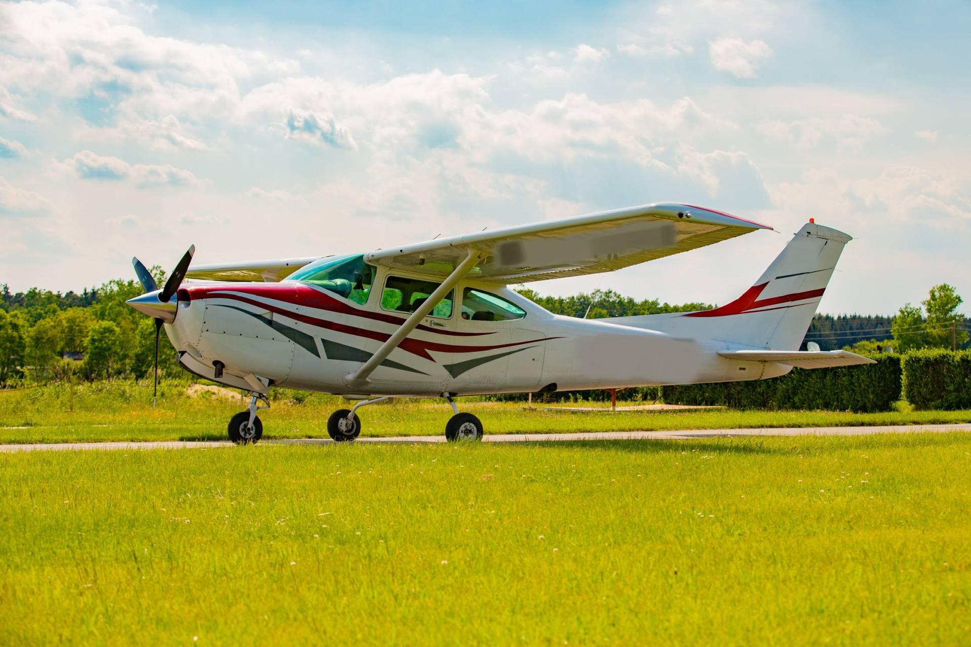 Cessna TR-182 Turbo Skylane RG