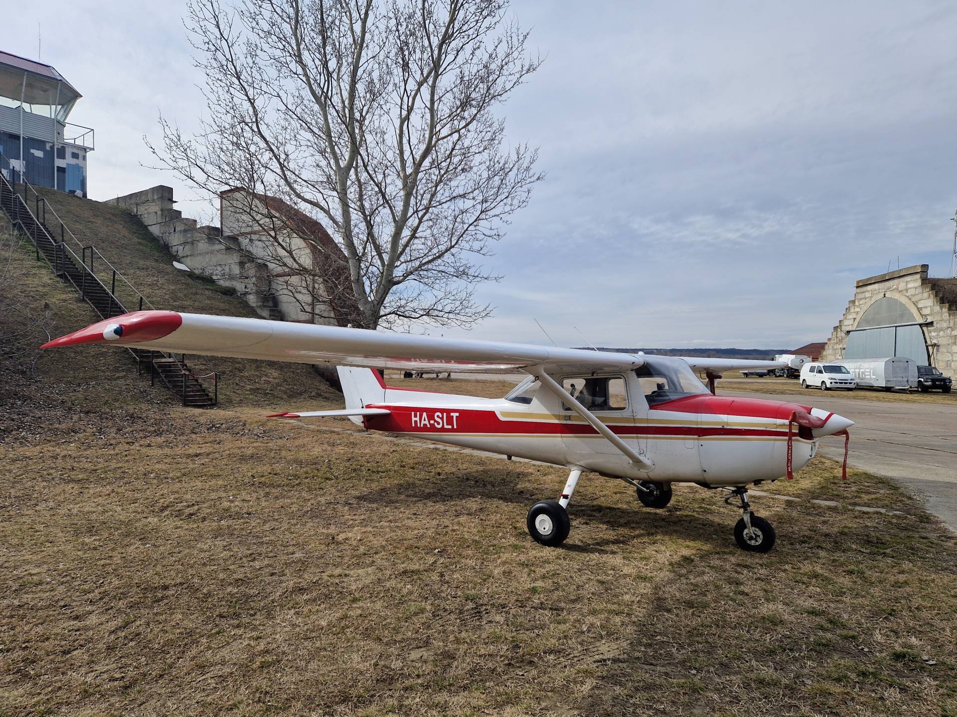 Cessna F-150 L